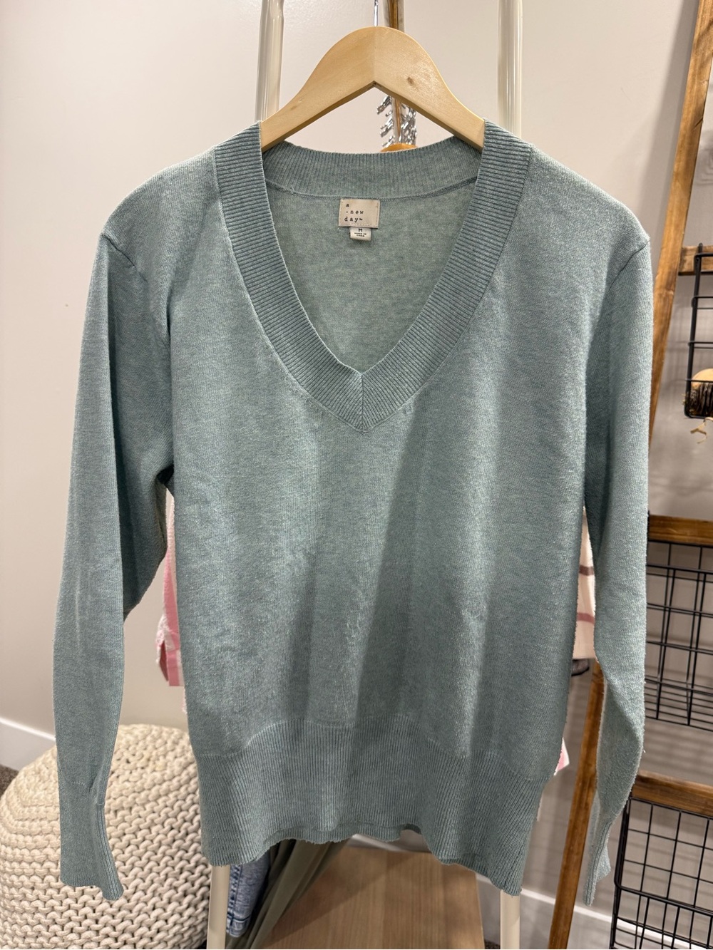 Seafoam V-Neck Sweater with Ribbed Neckline and Hem. Size M
